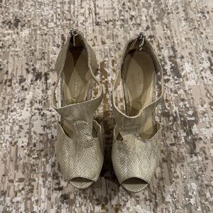 Christian Siriano Snake Skin Cream Wedge Sandals - 7